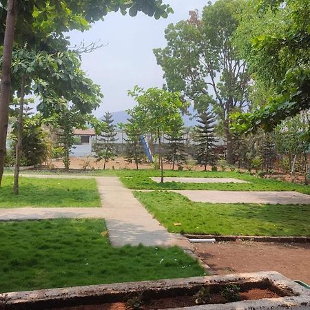 Hotel Metro Palace Resort Karjat Zewnętrze zdjęcie