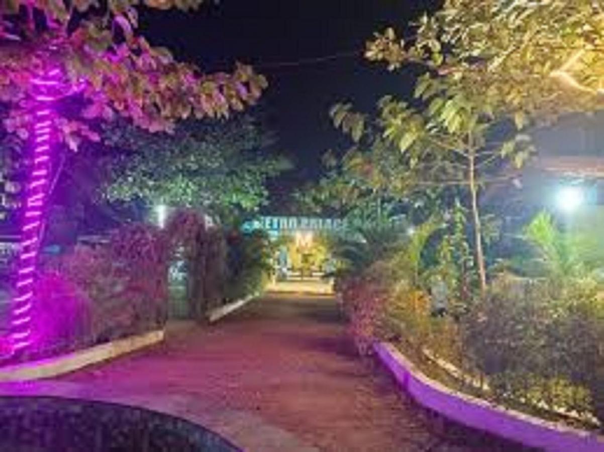 Hotel Metro Palace Resort Karjat Zewnętrze zdjęcie