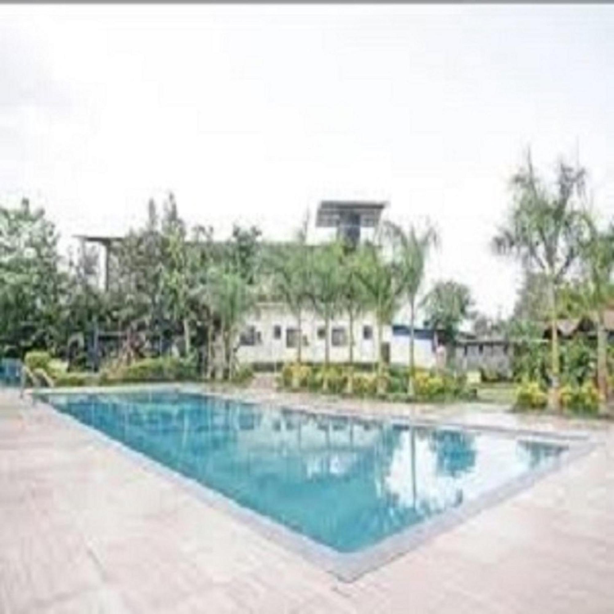 Hotel Metro Palace Resort Karjat Zewnętrze zdjęcie