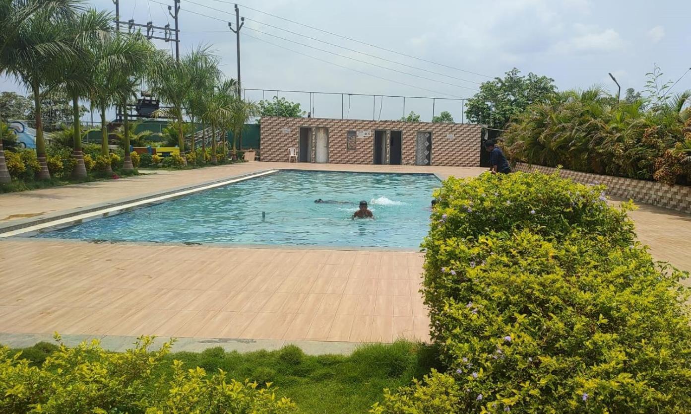Hotel Metro Palace Resort Karjat Zewnętrze zdjęcie