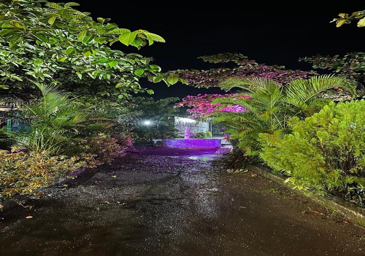 Hotel Metro Palace Resort Karjat Zewnętrze zdjęcie