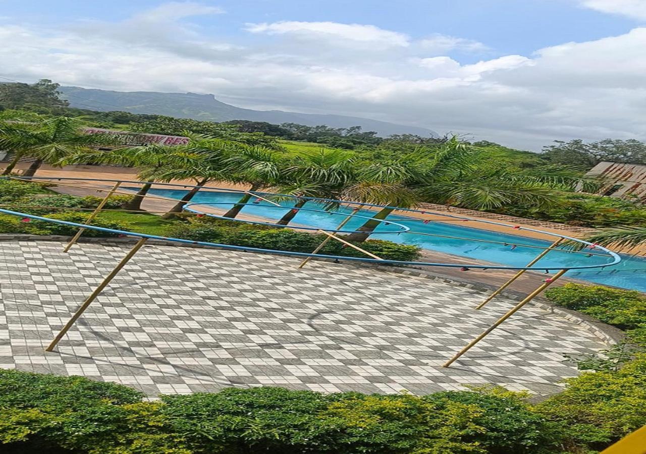 Hotel Metro Palace Resort Karjat Zewnętrze zdjęcie