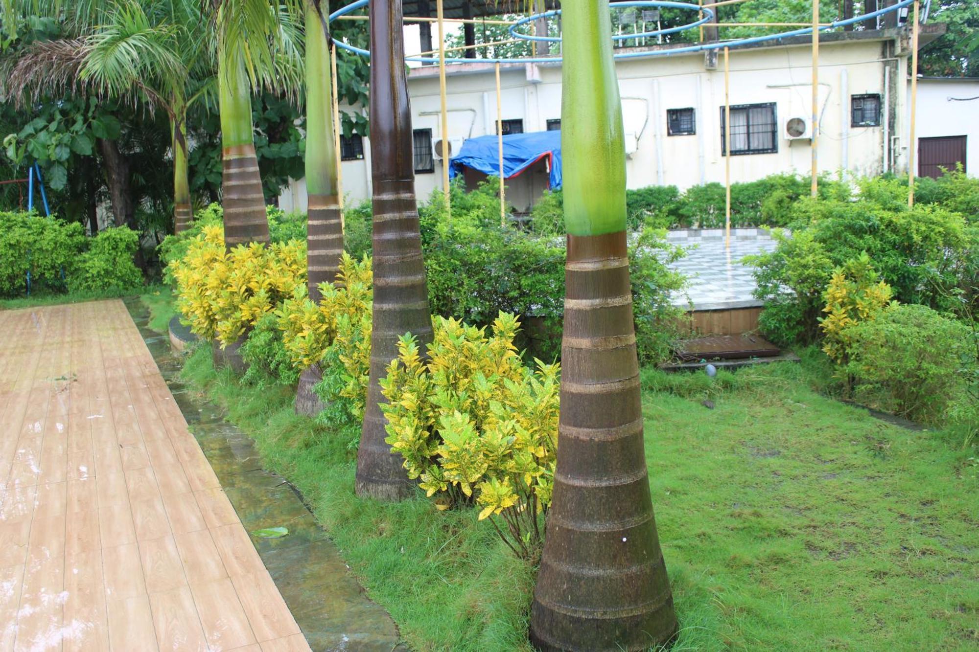 Hotel Metro Palace Resort Karjat Zewnętrze zdjęcie