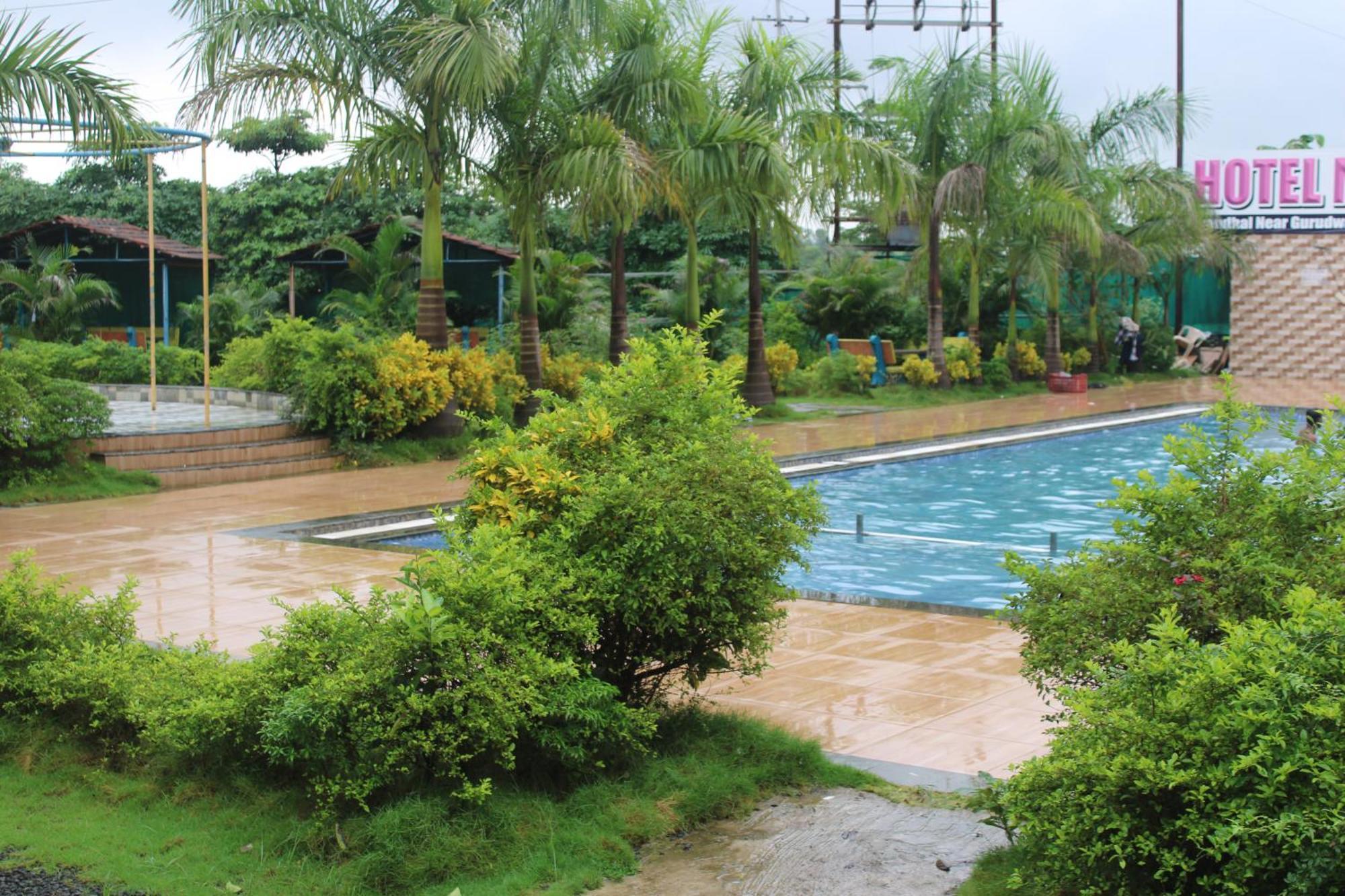 Hotel Metro Palace Resort Karjat Zewnętrze zdjęcie
