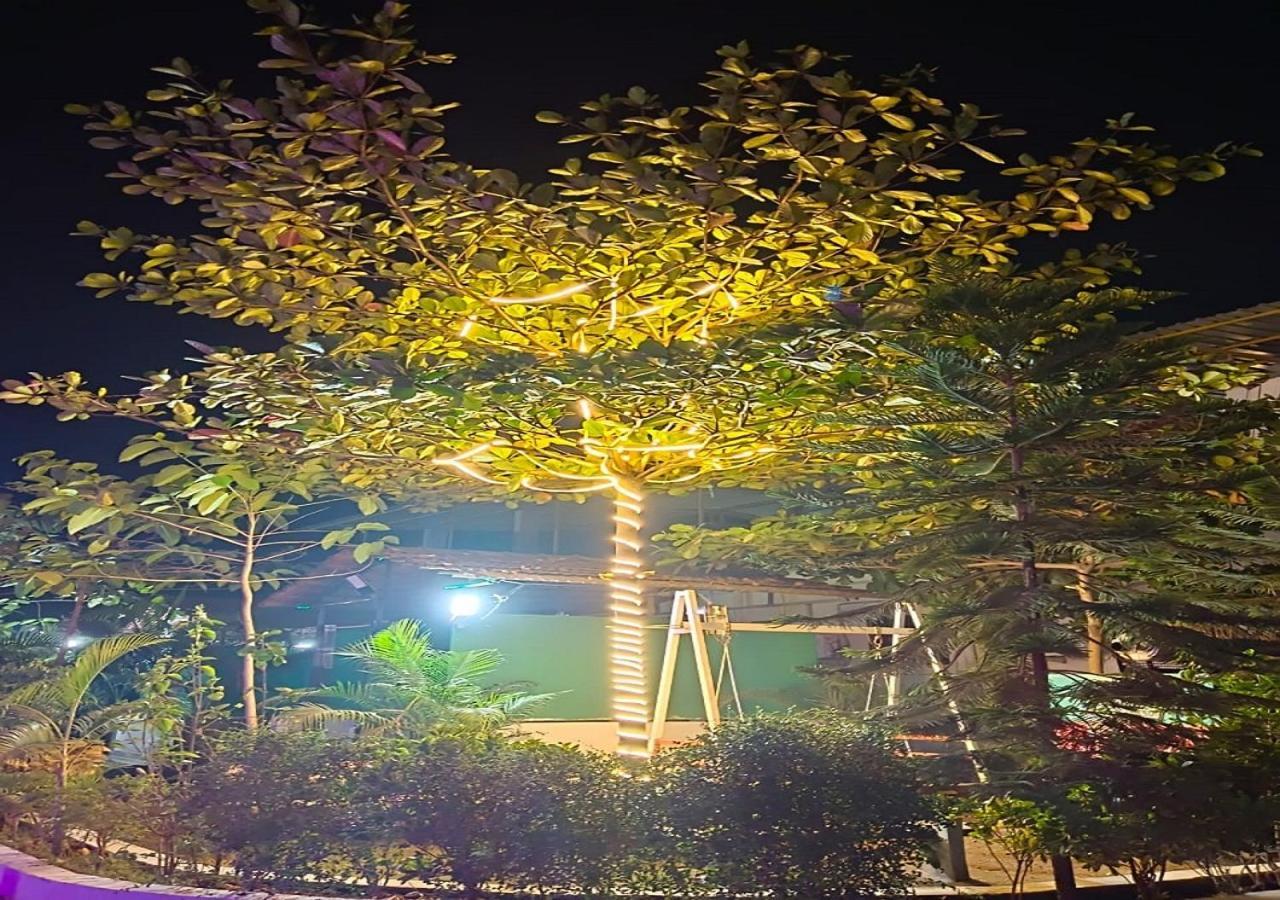 Hotel Metro Palace Resort Karjat Zewnętrze zdjęcie